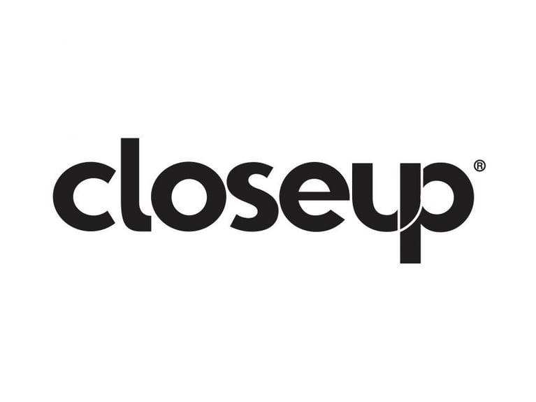 Logo Closetup